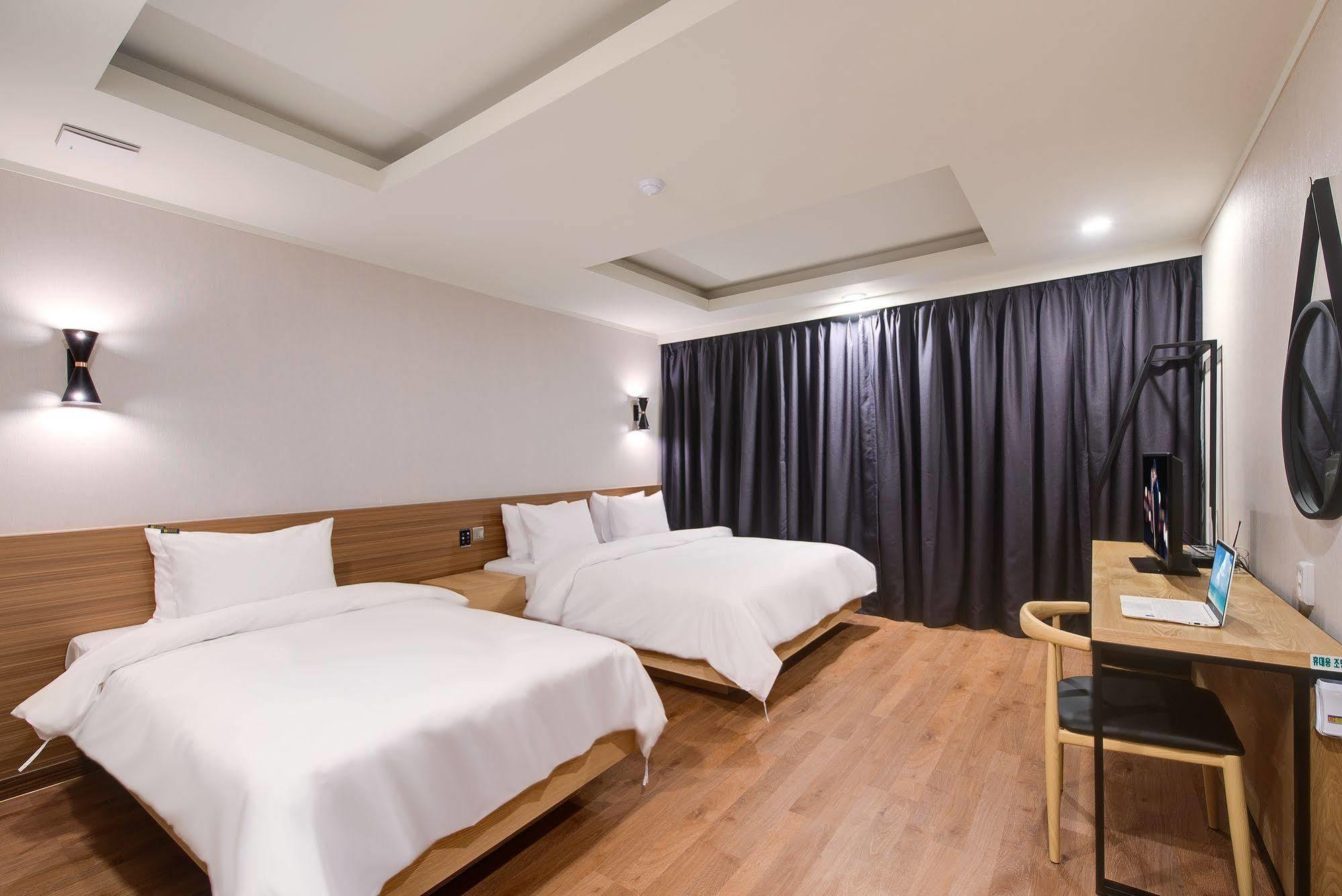M Hotel Seul Esterno foto
