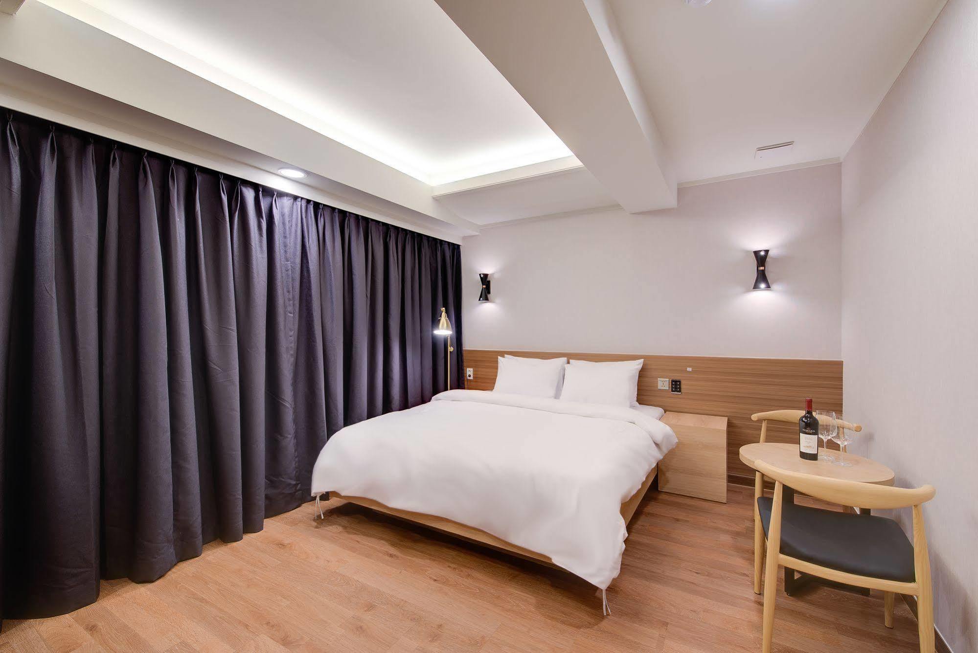 M Hotel Seul Esterno foto