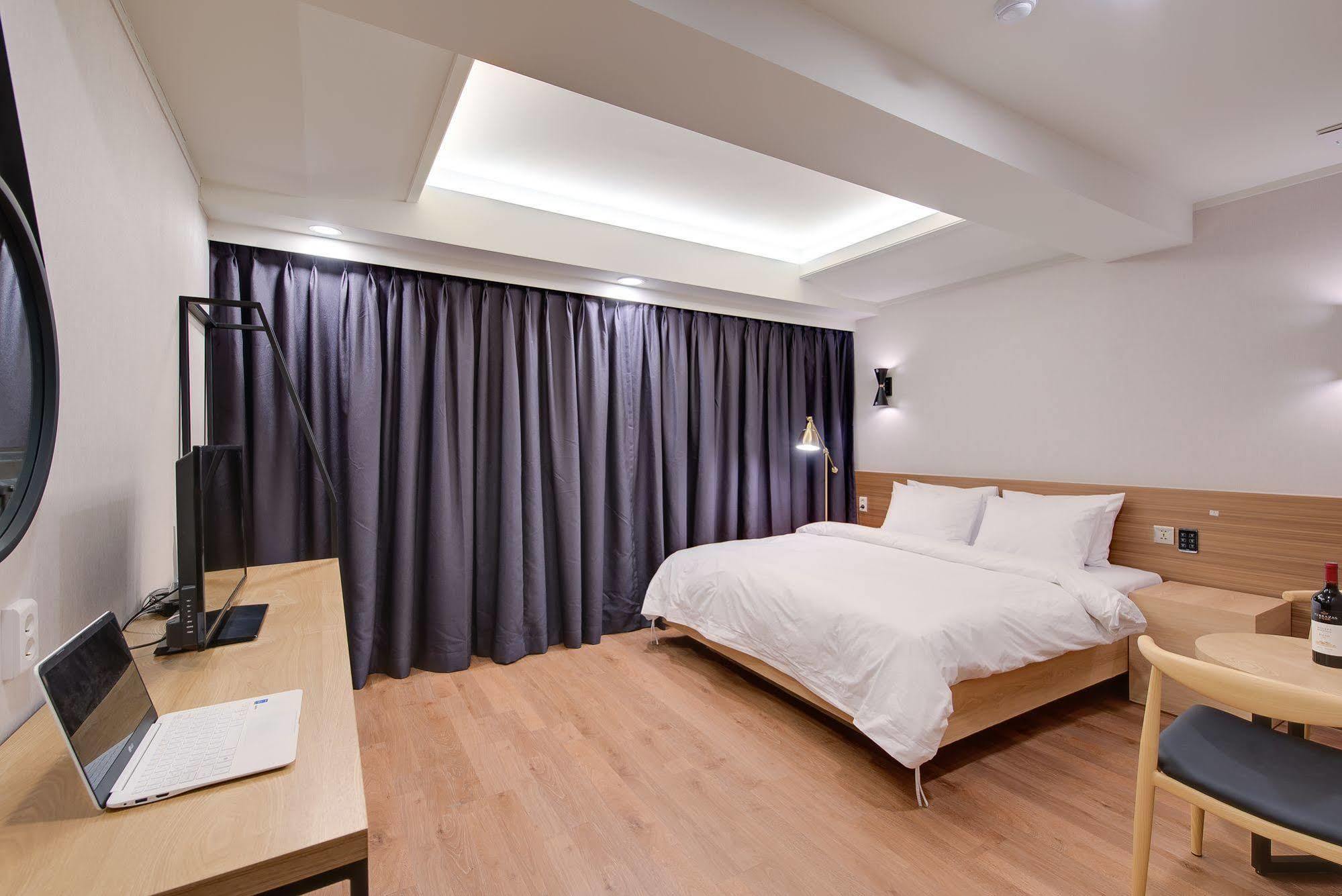M Hotel Seul Esterno foto