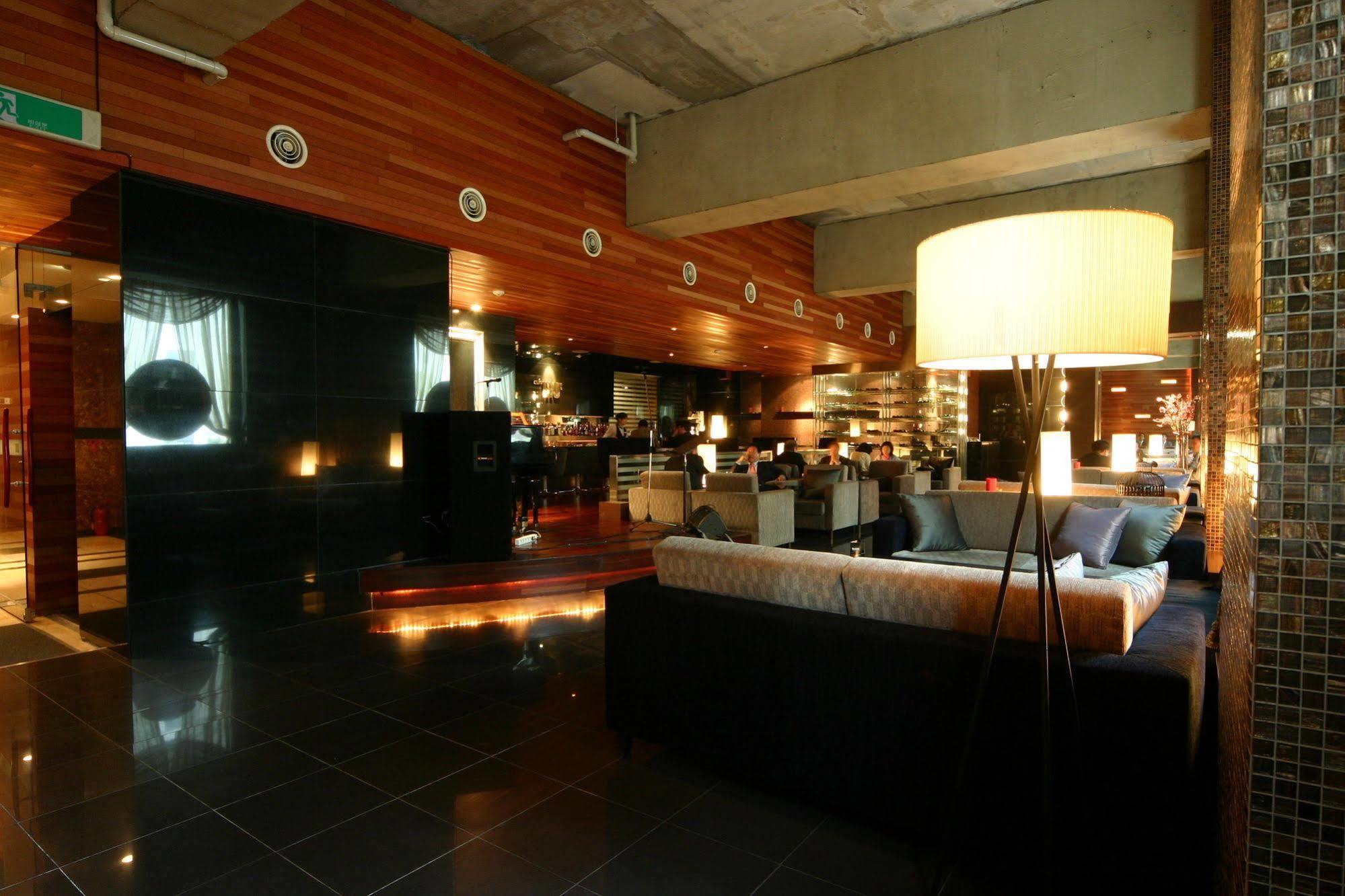 M Hotel Seul Esterno foto
