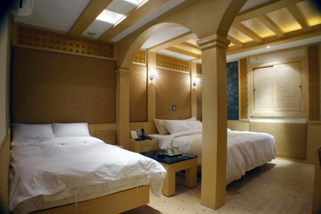 M Hotel Seul Esterno foto